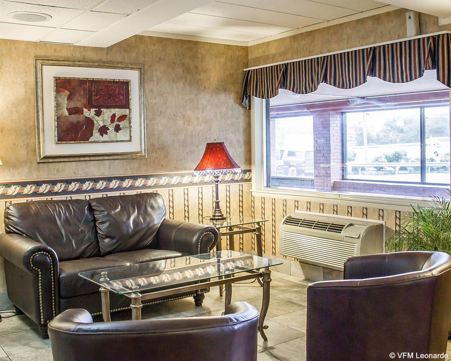 Econo Lodge Hicksville Exteriör bild