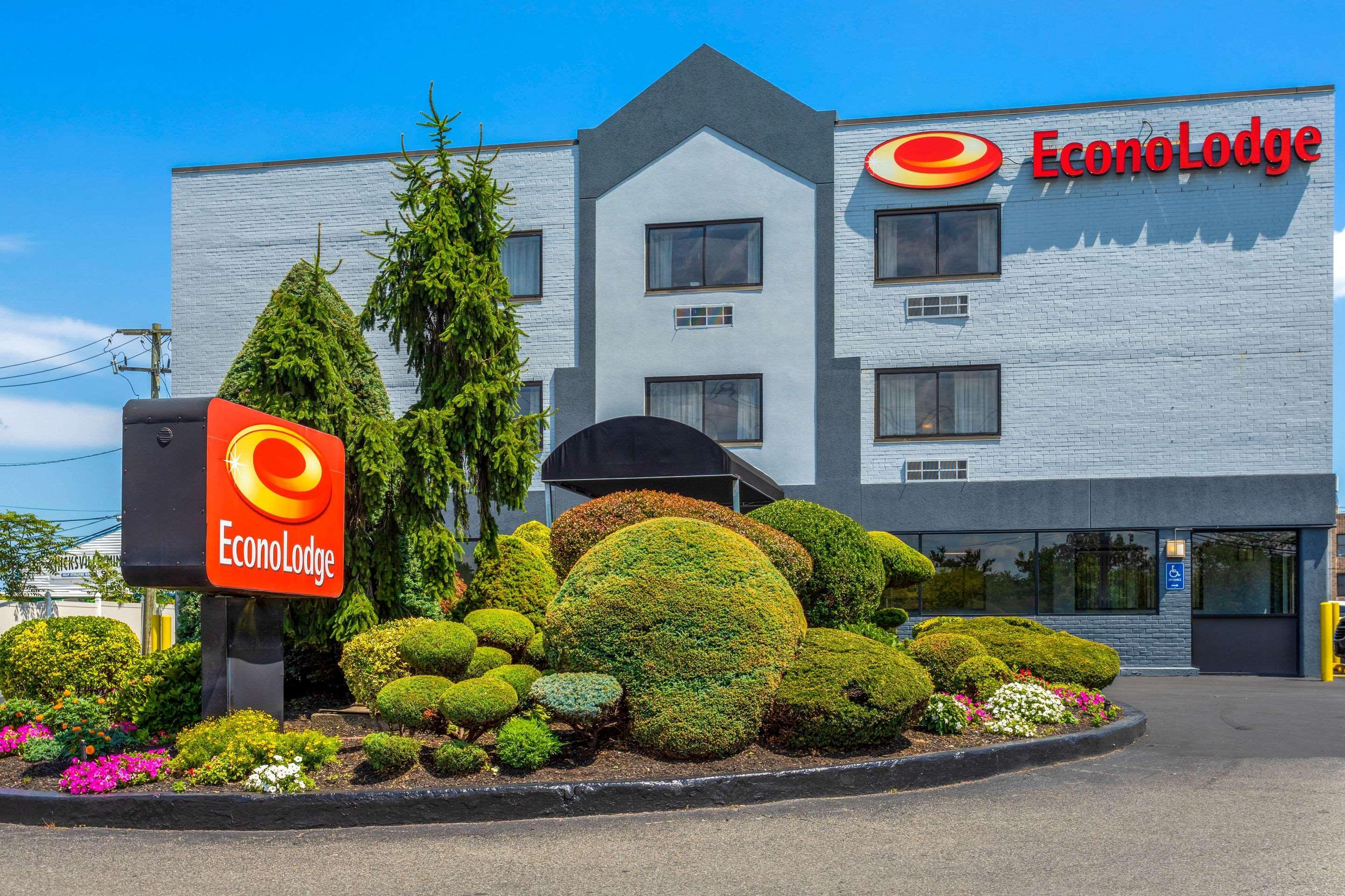 Econo Lodge Hicksville Exteriör bild