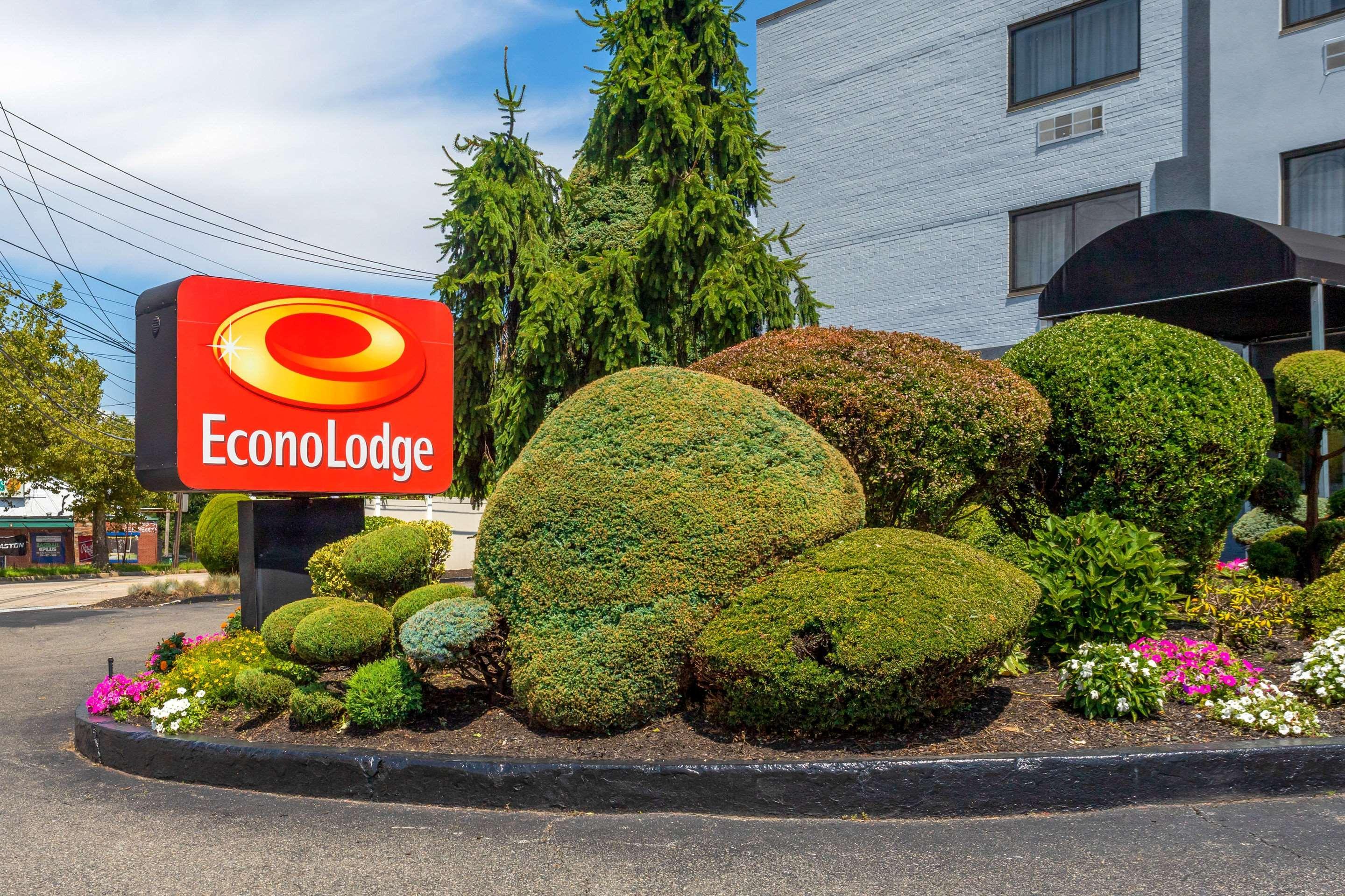 Econo Lodge Hicksville Exteriör bild