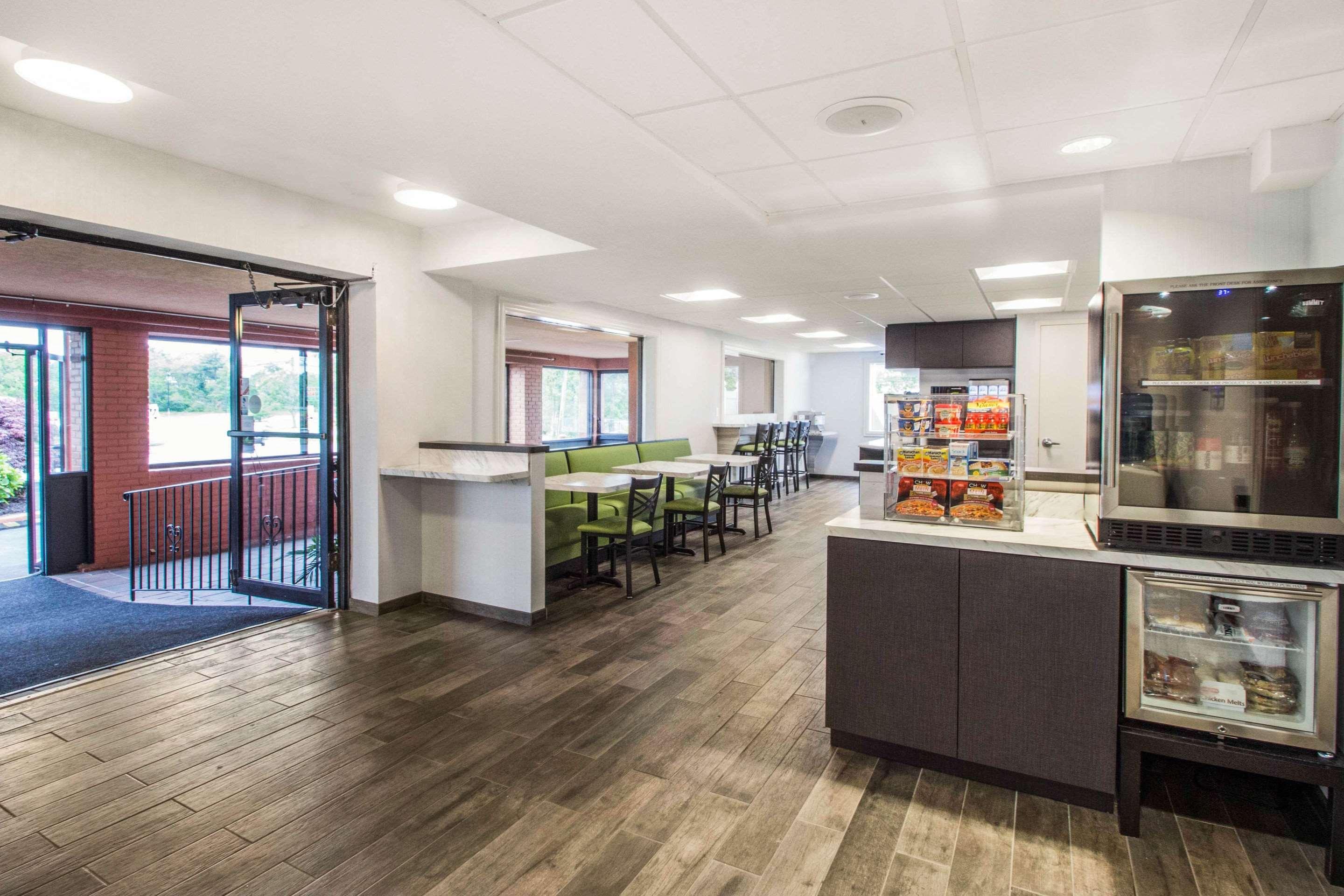 Econo Lodge Hicksville Exteriör bild