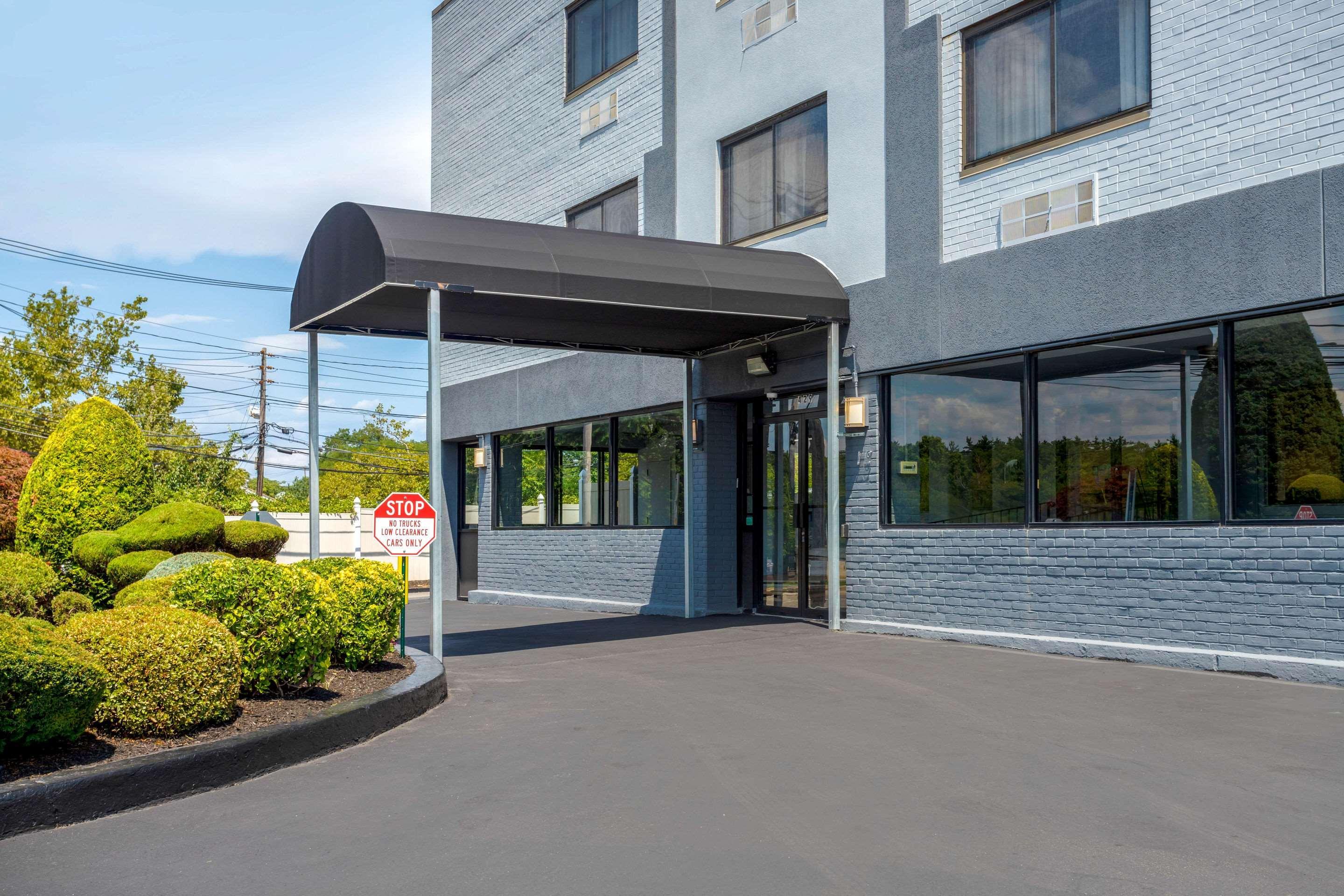 Econo Lodge Hicksville Exteriör bild
